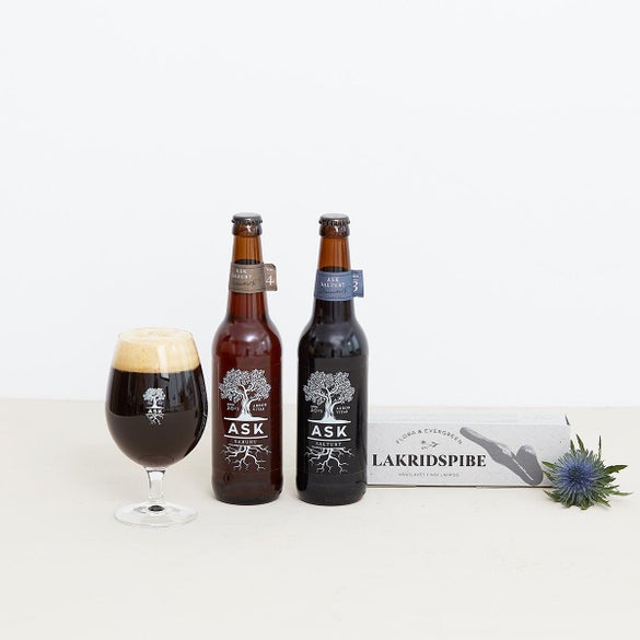 To ASK øl med pibe og pynt